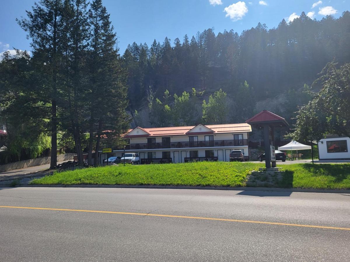 Alpen Motel Radium Hot Springs Eksteriør billede