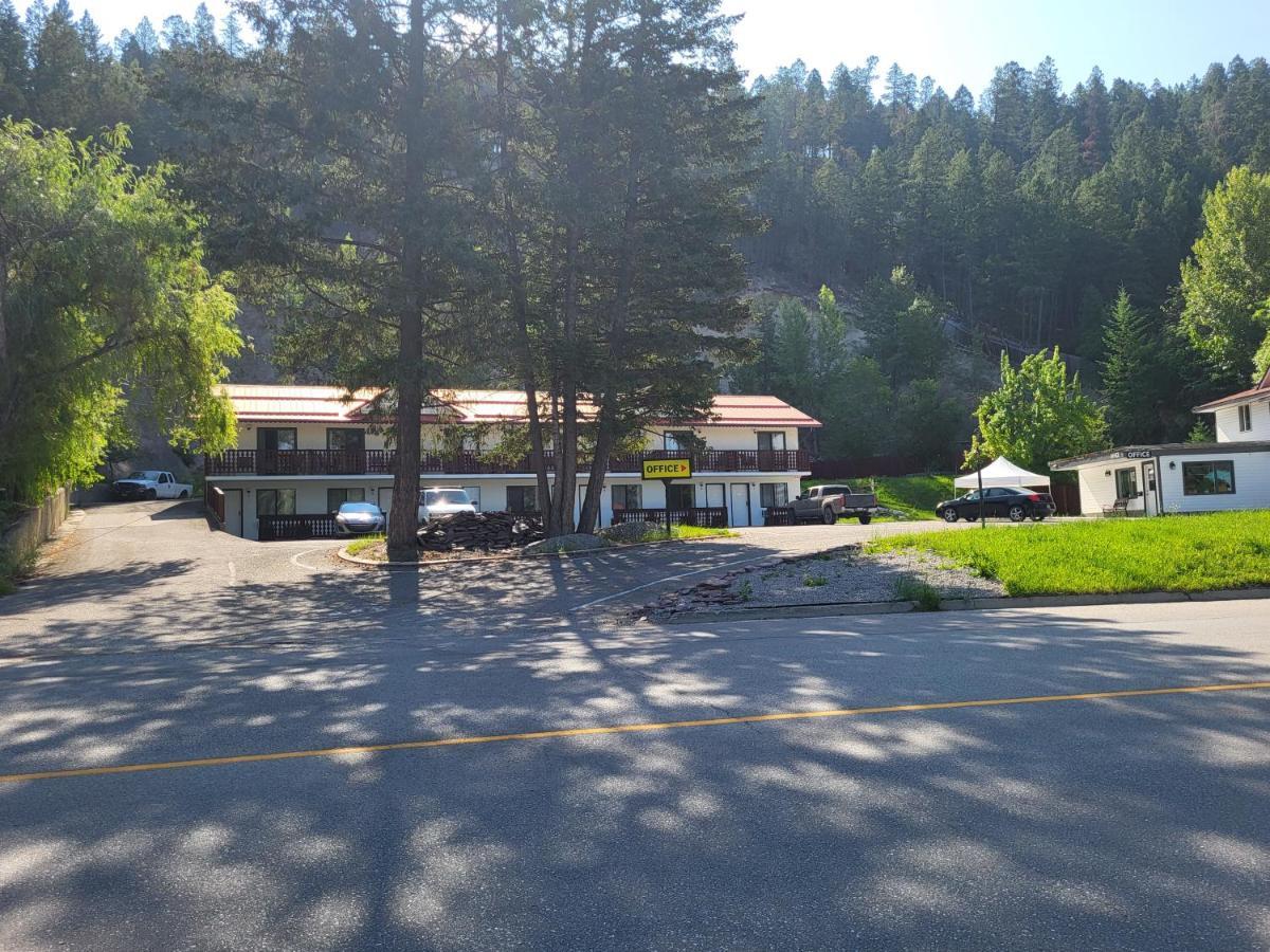 Alpen Motel Radium Hot Springs Eksteriør billede