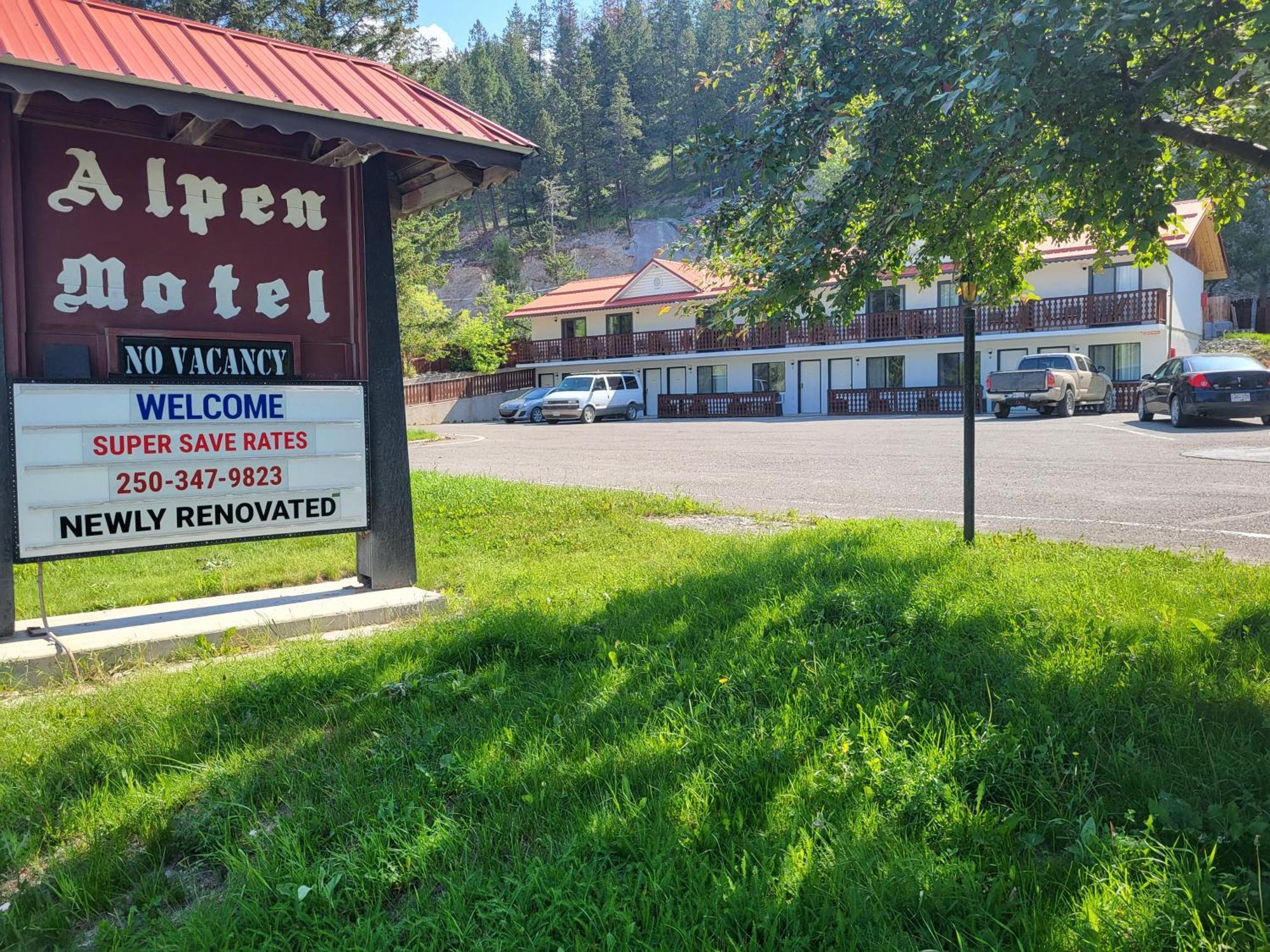 Alpen Motel Radium Hot Springs Eksteriør billede