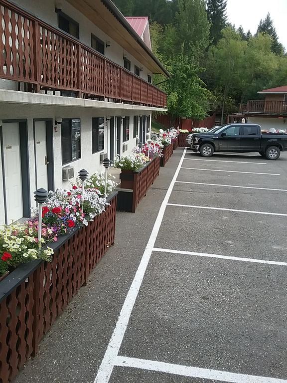 Alpen Motel Radium Hot Springs Eksteriør billede