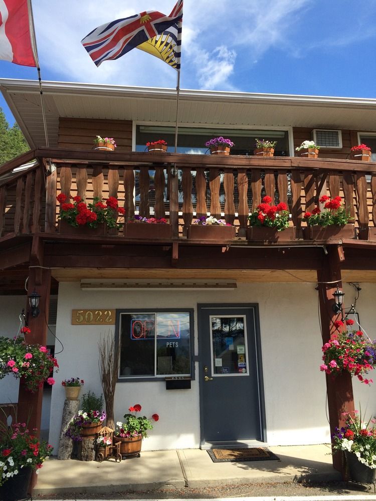 Alpen Motel Radium Hot Springs Eksteriør billede
