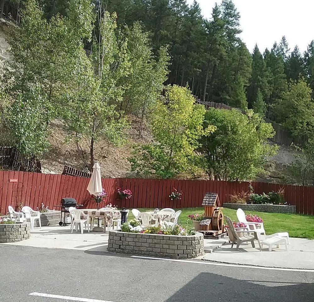 Alpen Motel Radium Hot Springs Eksteriør billede